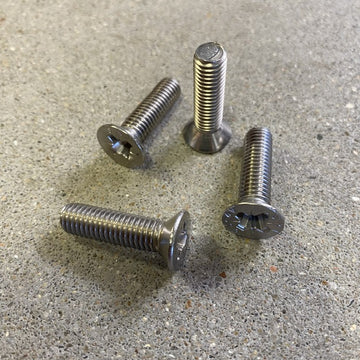 4 tornillos para el adaptador de placa - M8 x 30 mm